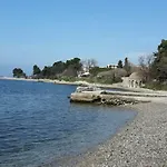 Apartman Latmo *