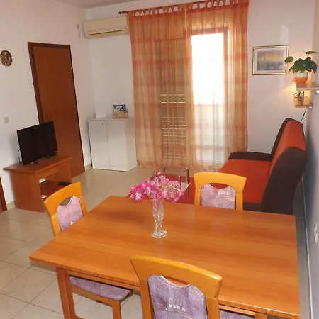 Apartment Latmo