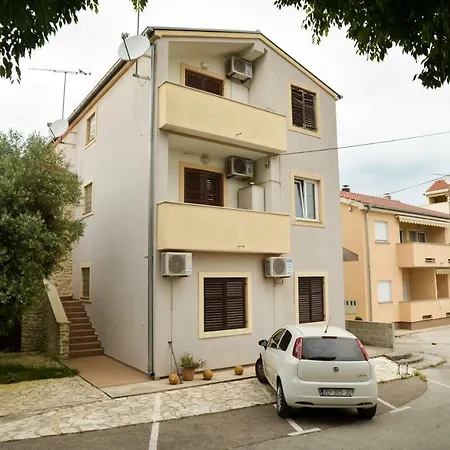 Latmo Apartment